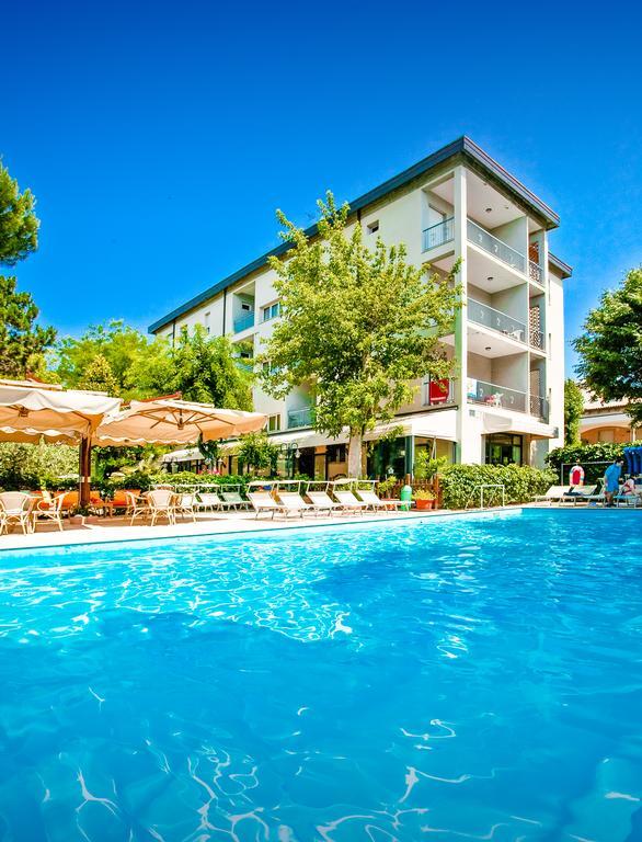 Park Hotel Zaira Cervia Exterior photo